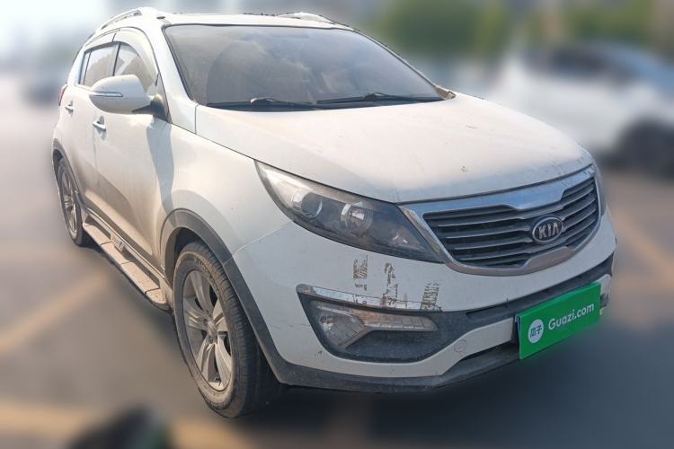 Used Kia Sportage R 2014 2.0L Automatic Two-Wheel Drive GLS Trim Front Right 45 Deg