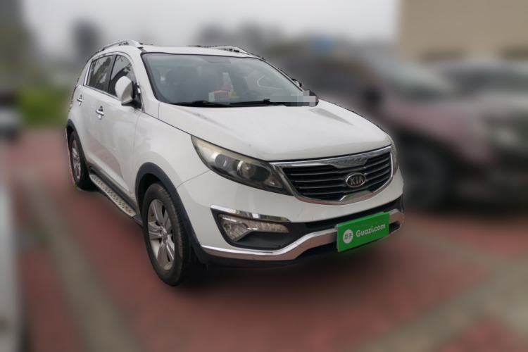 Used Kia Sportage R 2014 2.0L Automatic Two-Wheel Drive GLS Trim Front Right 45 Deg