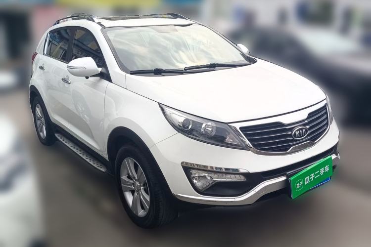 Used Kia Sportage R 2014 2.0L Automatic Two-Wheel Drive GLS Trim Front Right 45 Deg