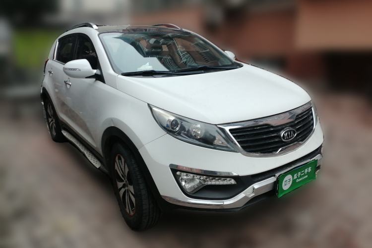 Used Kia Sportage R 2014 2.0L Automatic Two-Wheel Drive DLX Front Right 45 Deg