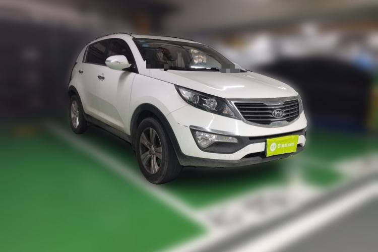 Used Kia Sportage R 2014 2.0L Automatic Two-Wheel Drive GLS Trim Front Right 45 Deg