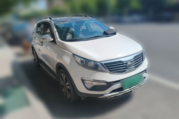 Used Kia Sportage R 2014 2.0L Automatic Two-Wheel Drive DLX Front Right 45 Deg