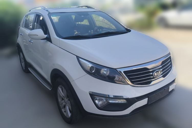 Used Kia Sportage R 2014 2.0L Automatic Two-Wheel Drive GLS Trim Front Right 45 Deg