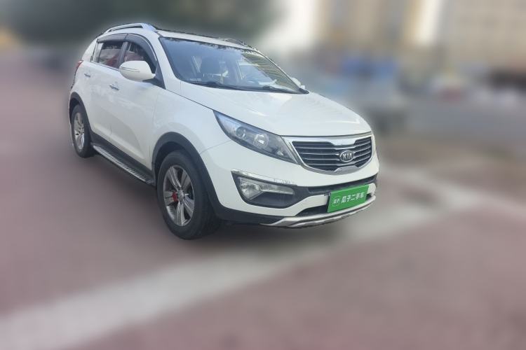 Used Kia Sportage R 2014 2.0L Automatic Two-Wheel Drive GLS Trim Front Right 45 Deg