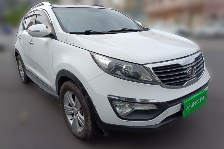 Used Kia Sportage R 2014 2.0L Automatic Two-Wheel Drive GLS Trim Front Right 45 Deg