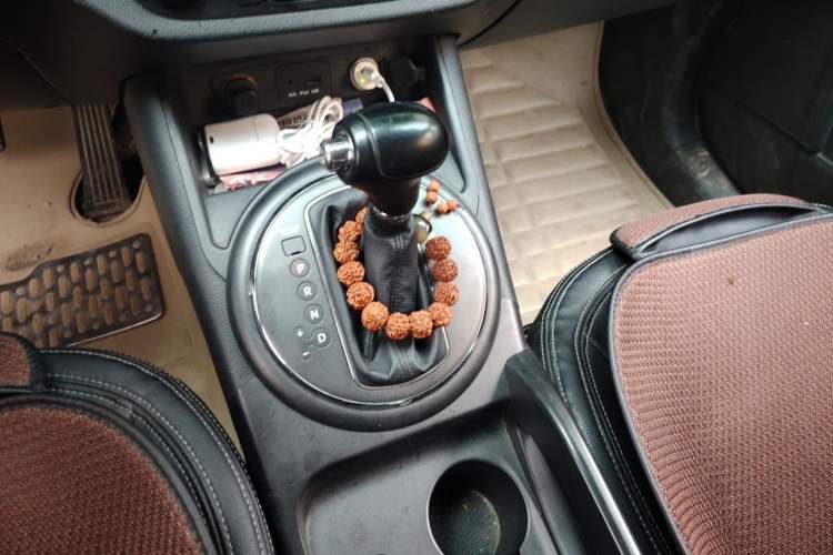 Used Kia Sportage R 2014 2.0L Automatic Two-Wheel Drive DLX Gear Lever