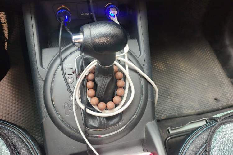 Used Kia Sportage R 2014 2.0L Automatic Two-Wheel Drive GL Gear Lever
