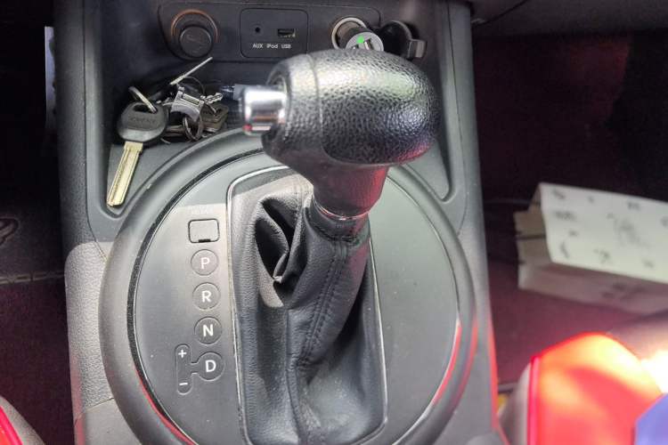 Used Kia Sportage R 2014 2.0L Automatic Two-Wheel Drive GL Gear Lever