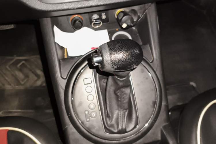 Used Kia Sportage R 2014 2.0L Automatic Two-Wheel Drive GL Gear Lever