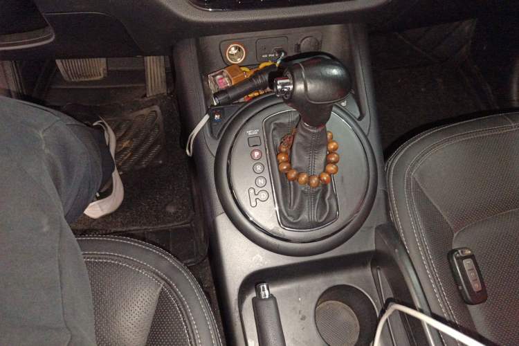 Used Kia Sportage R 2014 2.0L Automatic Two-Wheel Drive Premium Special Gear Lever