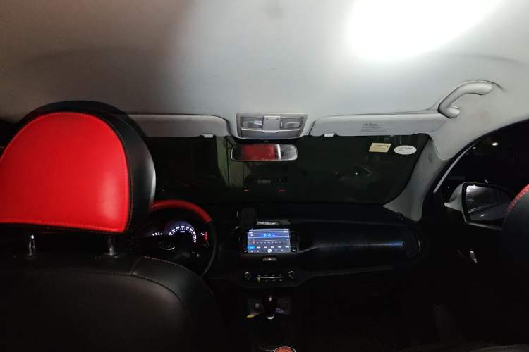 Used Kia Sportage R 2014 2.0L Manual Two-Wheel Drive GL Trim Headliner