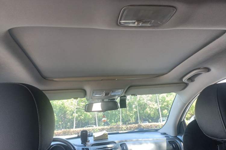 Used Kia Sportage R 2014 2.0L Automatic Two-Wheel Drive DLX Headliner