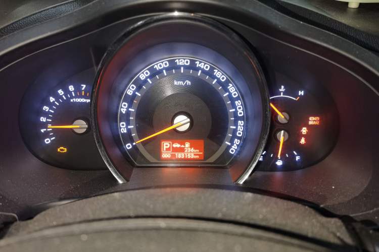 Used Kia Sportage R 2014 2.0L Automatic Two-Wheel Drive GLS Trim Instrument Cluster