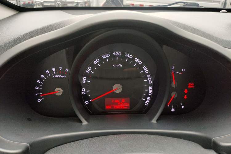Used Kia Sportage R 2014 2.0L Manual Two-Wheel Drive GL Trim Instrument Cluster