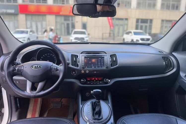 Used Kia Sportage R 2014 2.0L Automatic Two-Wheel Drive DLX Interior 1