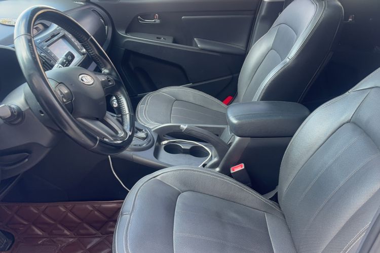Used Kia Sportage R 2014 2.0L Automatic Two-Wheel Drive Premium Special Interior 1