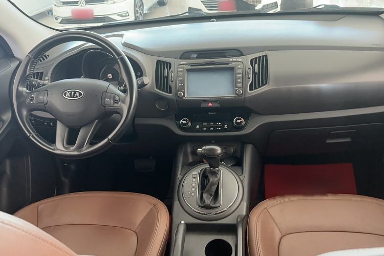 Used Kia Sportage R 2014 2.0L Automatic Two-Wheel Drive GLS Trim Interior 3