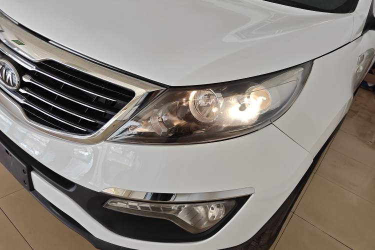 Used Kia Sportage R 2014 2.0L Automatic Two-Wheel Drive GL Left Front Headlight