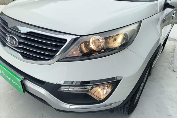 Used Kia Sportage R 2014 2.0L Automatic Two-Wheel Drive GLS Trim Left Front Headlight