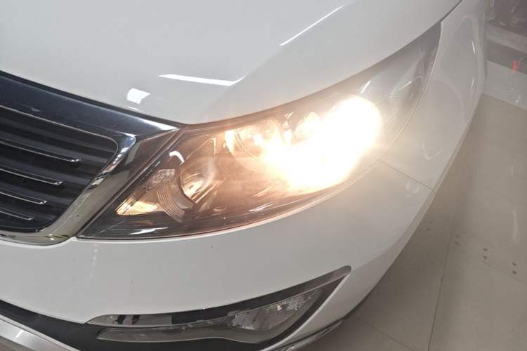 Used Kia Sportage R 2014 2.0L Automatic Two-Wheel Drive GL Left Front Headlight