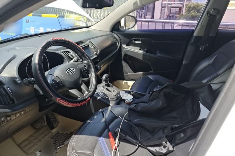 Used Kia Sportage R 2014 2.0L Automatic Two-Wheel Drive Premium Trim Left Front Seat
