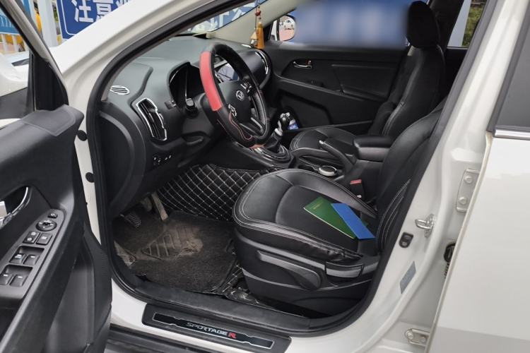 Used Kia Sportage R 2014 2.0L Manual Two-Wheel-Drive GLS Left Front Seat