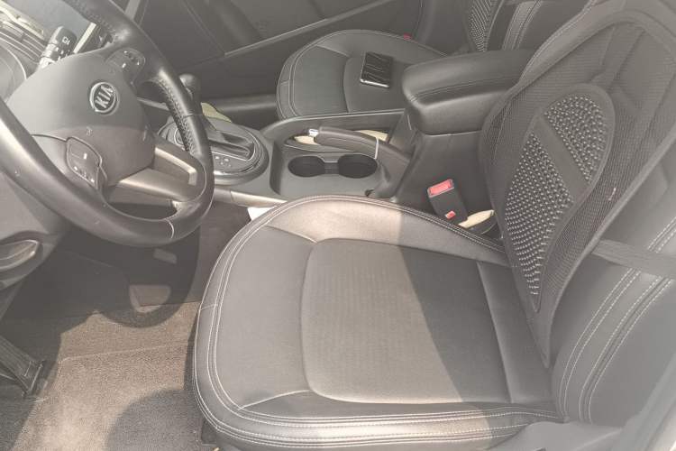 Used Kia Sportage R 2014 2.0L Automatic Two-Wheel Drive GLS Trim Left Front Seat