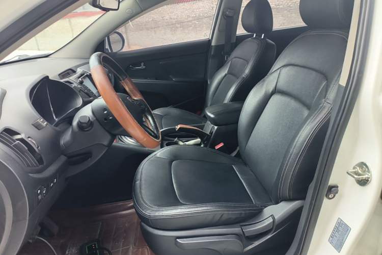 Used Kia Sportage R 2014 2.0L Automatic Two-Wheel Drive GLS Trim Left Front Seat