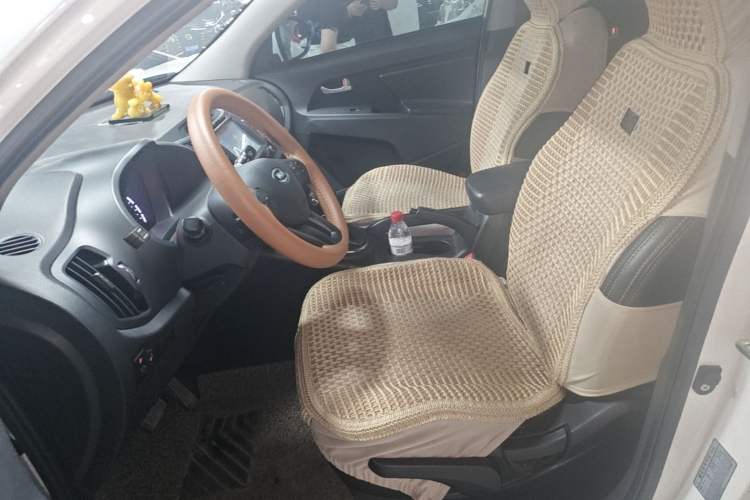 Used Kia Sportage R 2014 2.0L Automatic Two-Wheel Drive GL Left Front Seat