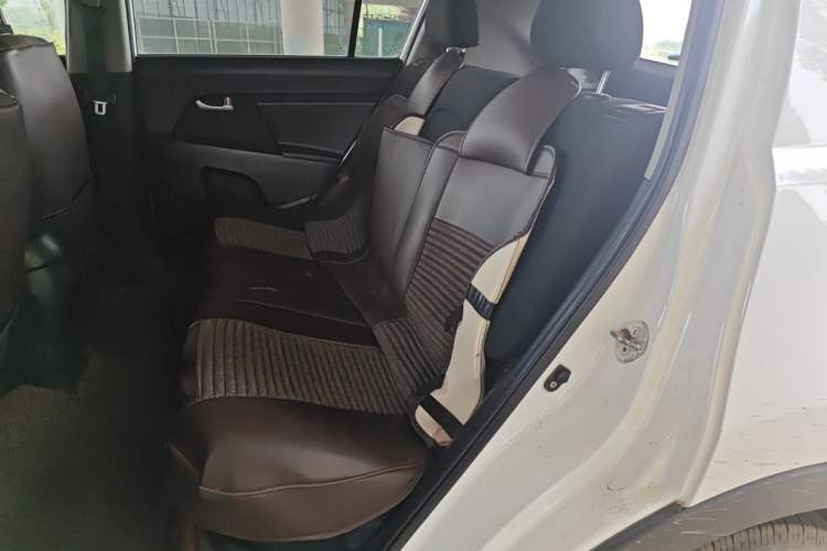 Used Kia Sportage R 2014 2.0L Manual Two-Wheel-Drive GLS Left Rear Seat