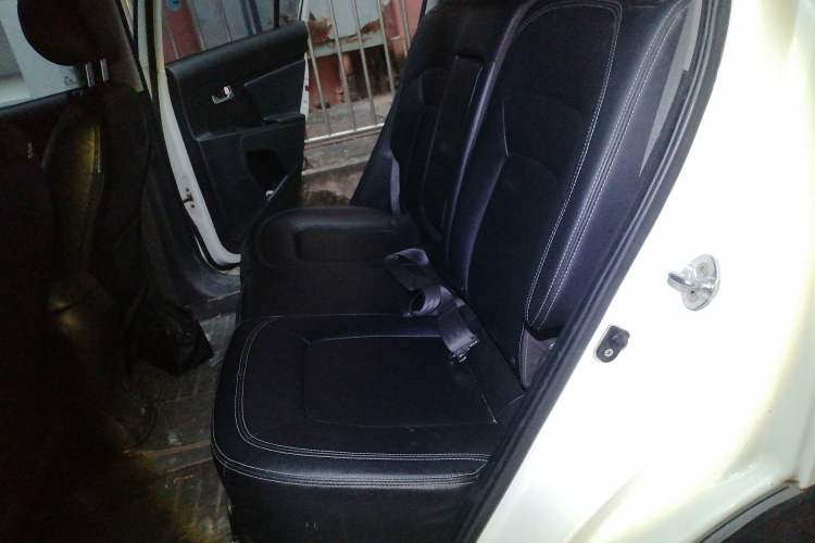 Used Kia Sportage R 2014 2.0L Automatic Two-Wheel Drive DLX Left Rear Seat