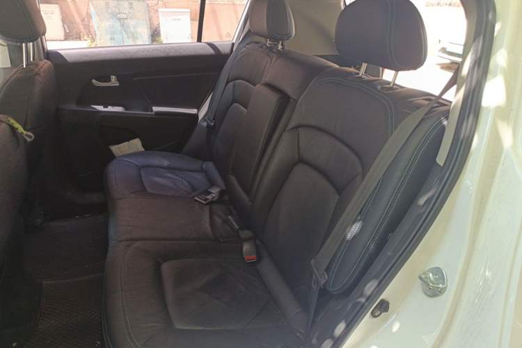 Used Kia Sportage R 2014 2.0L Automatic Two-Wheel Drive GL Left Rear Seat