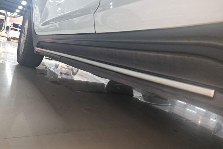 Used Kia Sportage R 2014 2.0L Automatic Two-Wheel Drive GL Left Side Sill