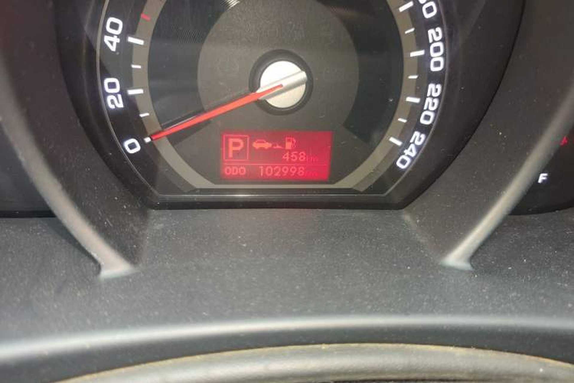 Used Kia Sportage R 2014 2.0L Automatic Two-Wheel Drive GL Odometer Close Up