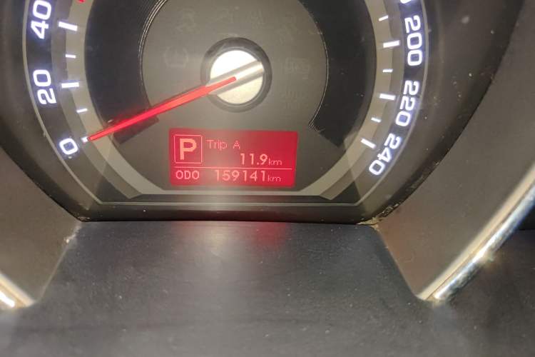 Used Kia Sportage R 2014 2.0L Automatic Two-Wheel Drive DLX Odometer Close Up