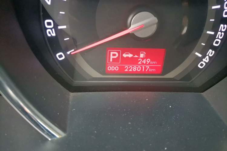 Used Kia Sportage R 2014 2.0L Automatic Two-Wheel Drive GLS Trim Odometer Close Up