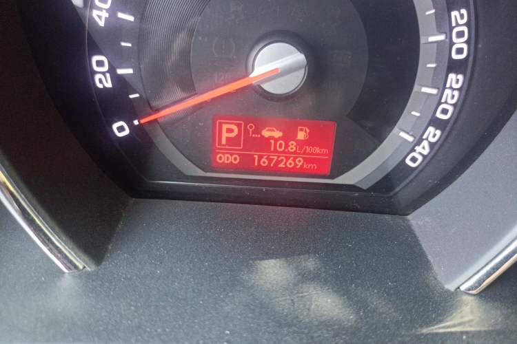 Used Kia Sportage R 2014 2.0L Automatic Two-Wheel Drive DLX Odometer Close Up