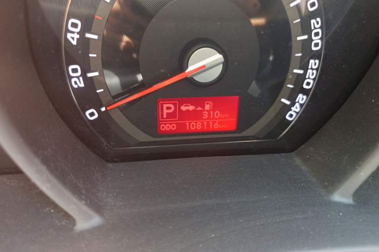 Used Kia Sportage R 2014 2.0L Automatic Two-Wheel Drive GL Odometer Close Up