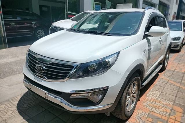 Used Kia Sportage R 2014 2.0L Manual Two-Wheel Drive GL Trim