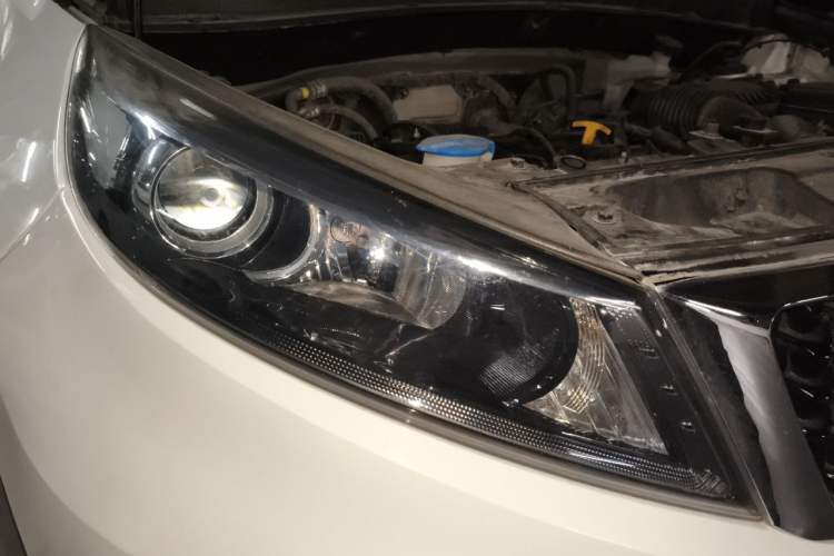 Used Kia Sportage R 2014 2.0L Automatic Two-Wheel Drive GL Right Front Headlight