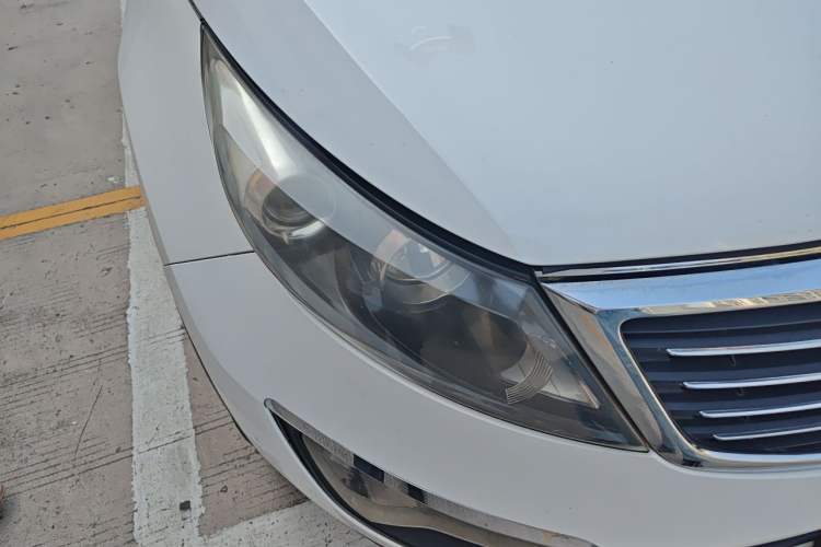 Used Kia Sportage R 2014 2.0L Manual Two-Wheel-Drive GLS Right Front Headlight