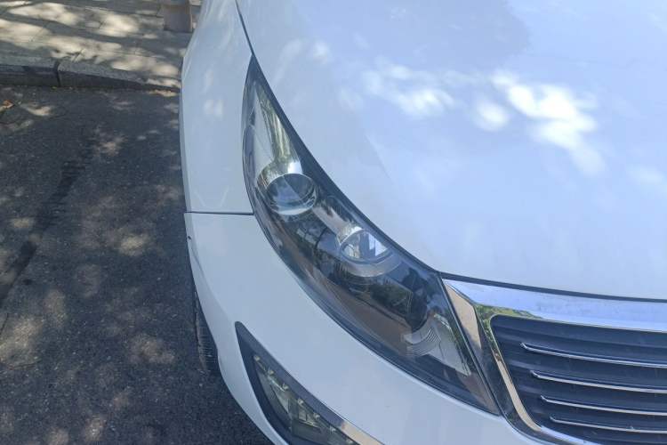 Used Kia Sportage R 2014 2.0L Automatic Two-Wheel Drive DLX Right Front Headlight