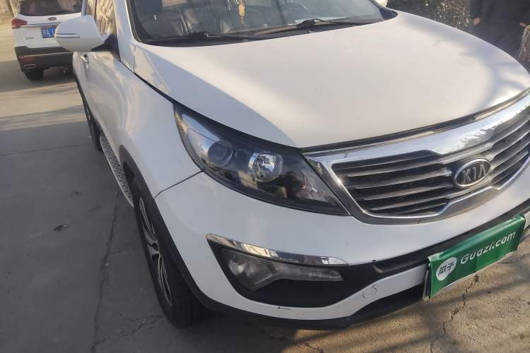 Used Kia Sportage R 2014 2.0L Automatic Two-Wheel Drive DLX Right Front Headlight