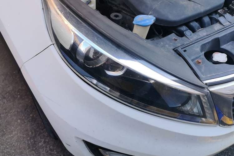 Used Kia Sportage R 2014 2.0L Automatic Two-Wheel Drive Premium Special Right Front Headlight