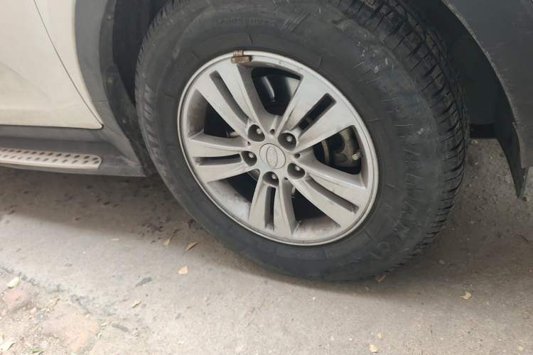 Used Kia Sportage R 2014 2.0L Automatic Two-Wheel Drive GL Right Front Wheel Hub