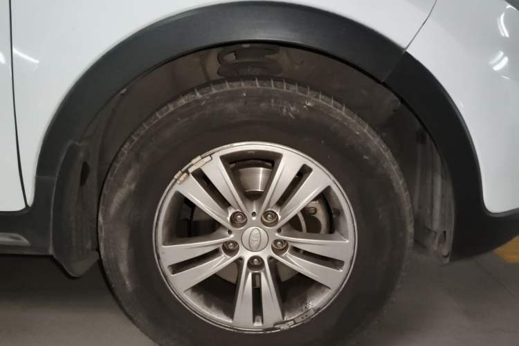 Used Kia Sportage R 2014 2.0L Automatic Two-Wheel Drive GL Right Front Wheel Hub