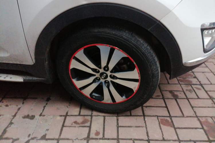 Used Kia Sportage R 2014 2.0L Automatic Two-Wheel Drive DLX Right Front Wheel Hub