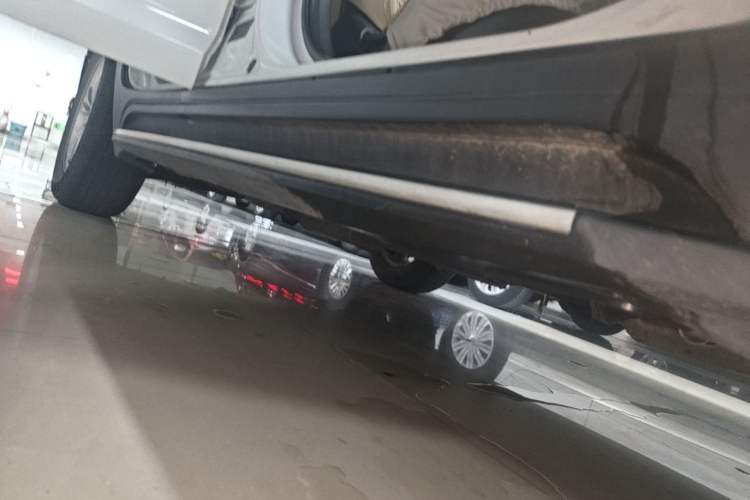 Used Kia Sportage R 2014 2.0L Automatic Two-Wheel Drive GL Right Side Sill