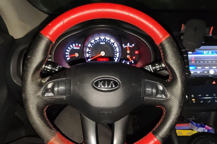 Used Kia Sportage R 2014 2.0L Manual Two-Wheel Drive GL Trim Steering Wheel
