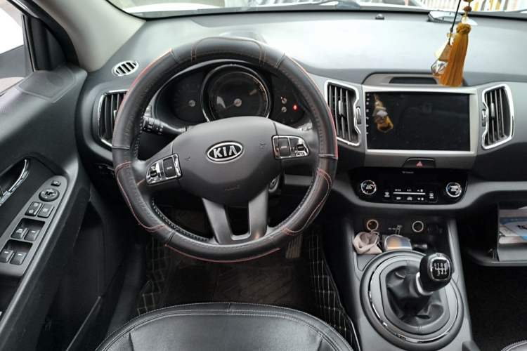 Used Kia Sportage R 2014 2.0L Manual Two-Wheel-Drive GLS Steering Wheel